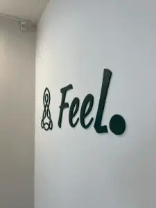 חיתוך בלייזר לוגו לעסקים